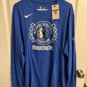 NWT Nike Dallas Mavericks Tshirt